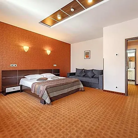 Hotell Inter Business 4*