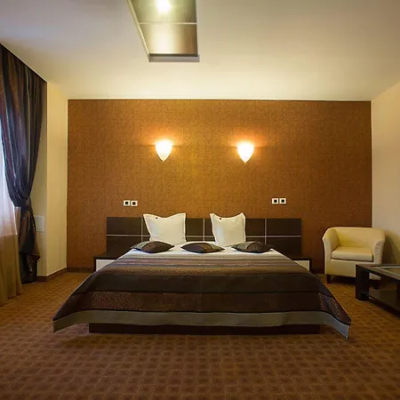 ホテル Inter Business 4*