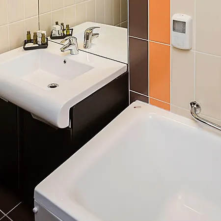 Inter Business Hotel 4*